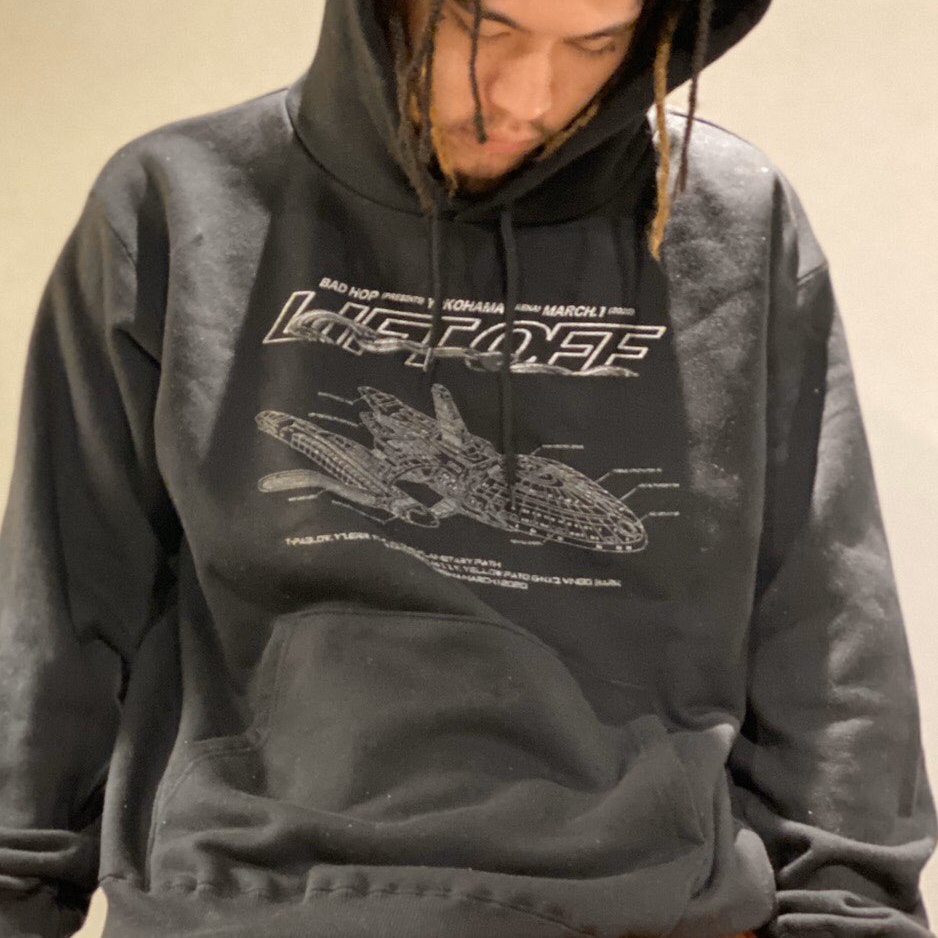 綾野剛 さん衣装】 ＼🎬只今放送中の #MIU404／ 綾野剛さんが着用して