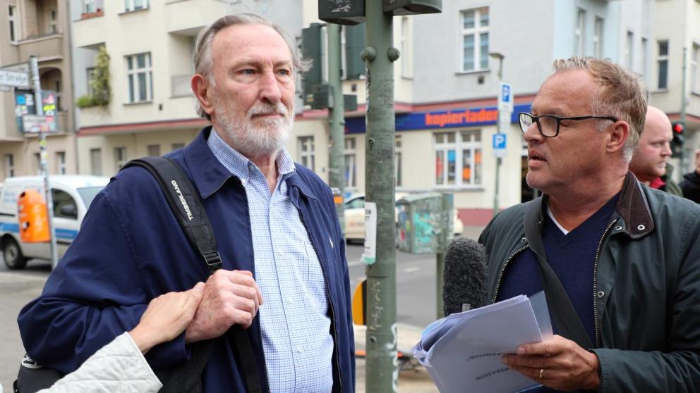 URGENTE‼️ EXCLUSIVO. ALEMANIA. Descubren al represor prófugo Juan Esteban Kyburg, tiene 72 años y vive en Berlín. Perteneció a la unidad de élite de nadadores de ataque de las FFAA Agrupación Buzos Tácticos U.T. 6.1.2 // Gracias Luis Tomé y Néstor López Corrales <a href="/ARGprovincia25/">ApVprovincia25</a>