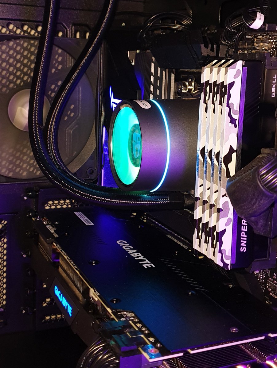 Simman_Kamal's tweet photo. Built. π₯οΈπ οΈ Ryzen 7 3800X; RTX 2070 Super; X570-F mobo; Castle 240EX; G.SKill Sniper 4x8GB 3600MHz; Sabrent Rocket Q 2TB NVMe M.2; Predator 27" 2K 165Hz G-Sync; Asus TUF GT501 Case
#CustomPc
#GamingSetup
#RateMyPc #RateMySetup
@JayzTwoCents @bitwitkyle @Vimal_TRHD https://t.co/FiXMy1pMeQ