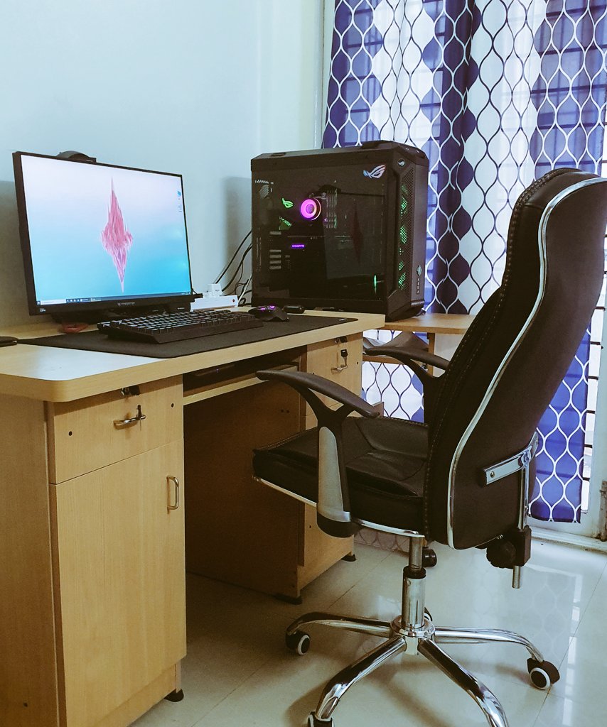 Simman_Kamal's tweet photo. Built. π₯οΈπ οΈ Ryzen 7 3800X; RTX 2070 Super; X570-F mobo; Castle 240EX; G.SKill Sniper 4x8GB 3600MHz; Sabrent Rocket Q 2TB NVMe M.2; Predator 27" 2K 165Hz G-Sync; Asus TUF GT501 Case
#CustomPc
#GamingSetup
#RateMyPc #RateMySetup
@JayzTwoCents @bitwitkyle @Vimal_TRHD https://t.co/FiXMy1pMeQ