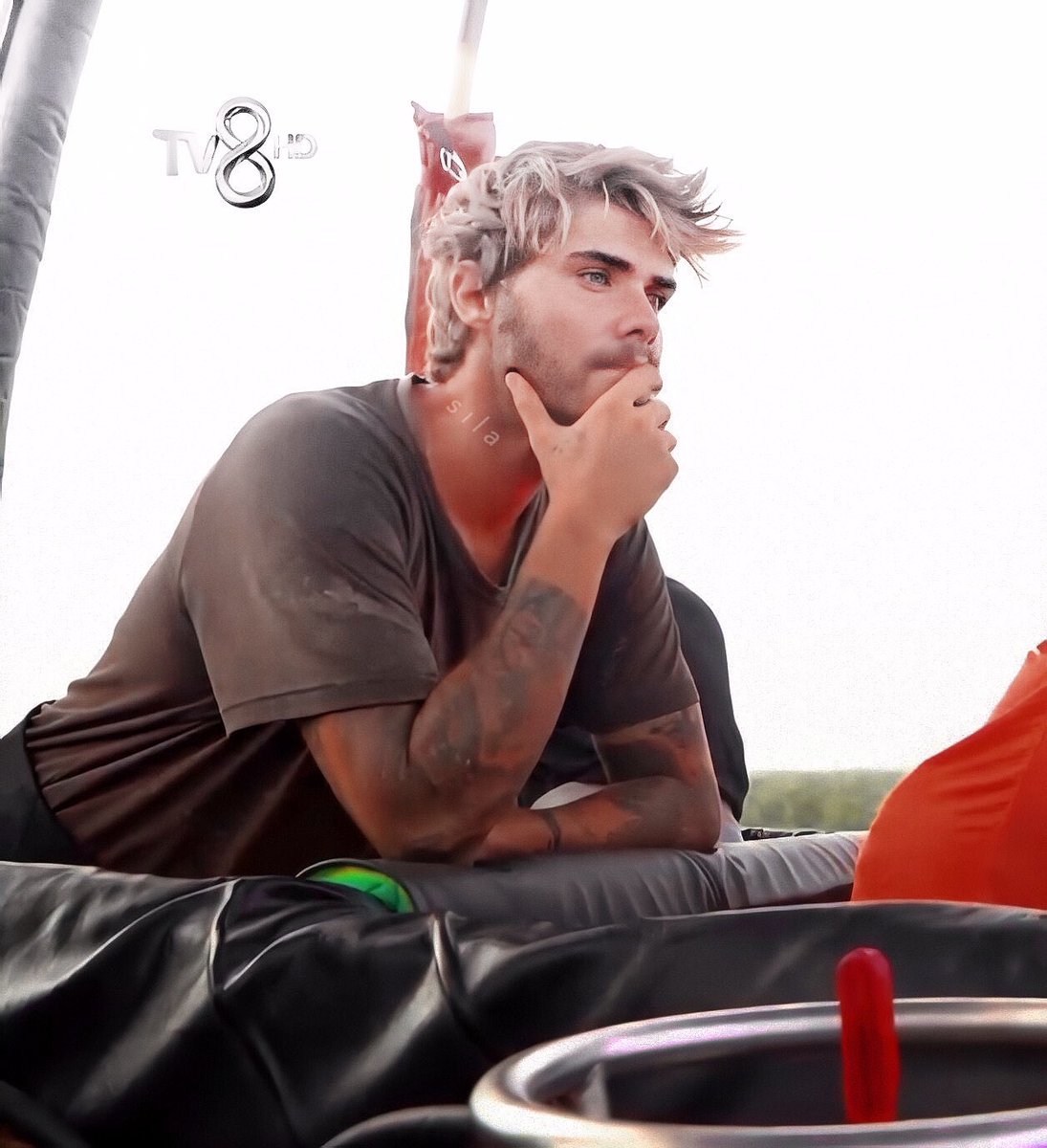 Gerçekten herkese çok güzel örnek oldun yüreği karakteri güzel adam diğeri  fenomenle kupayı satın aldı oyuncağıyla oynasın sen tirnaginla kazıya kazıya şerefli bisekilde tüm yılanlara rağmen ikinci oldun seni çok seviyorum

TarihYazdı BarışMuratYağcı