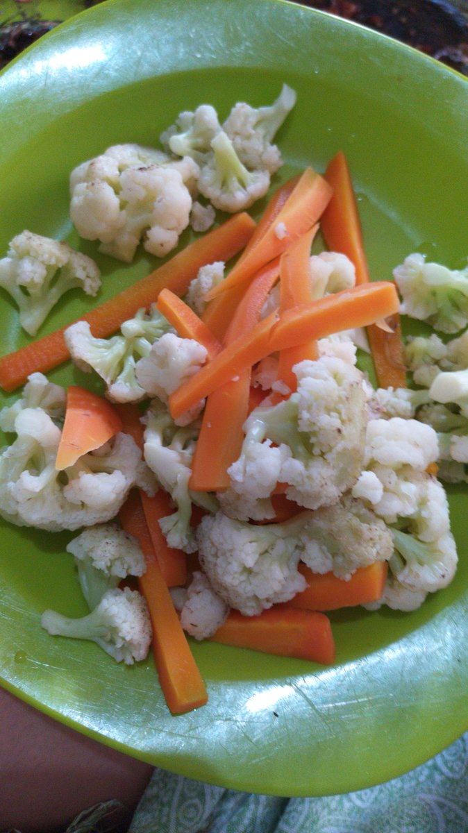 hanendyaa's tweet photo. @danibahrii Nitip sayur https://t.co/ugEiFtRRGq
