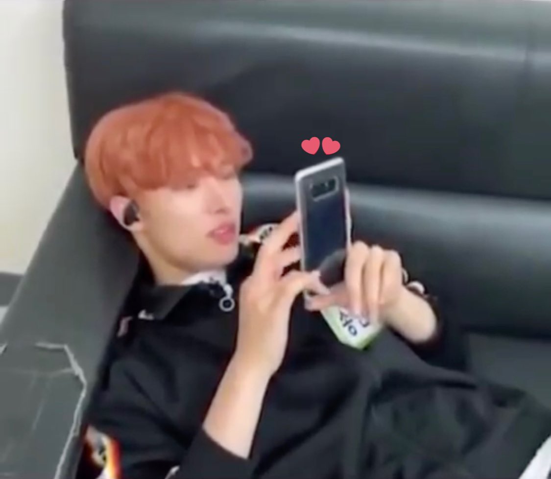 - "mingi" tweets in "twitter for iphone" but he has an android