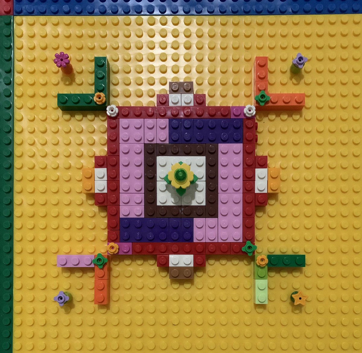 Total creative drought today  so played with my kid’s Lego. Day 17  #GeometricJuly  @c0mplexnumber