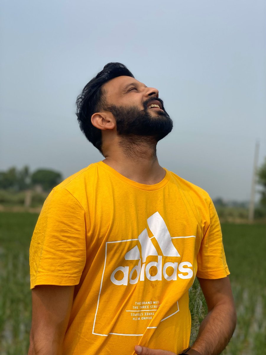 amardhillons's tweet photo. ਖੁਦ ਨੂੰ ਉਚਾ ਨੀਂ ਸਮਝਿਆ ਕਦੇ ਕਿਸੇ ਨਾਲੋ ਤੇ ਨੀਵਾਂ ਮਹਿਸੁਸ ਮਾਲਕ ਨੇਂ ਕਦੇ ਹੋਣ ਨੀਂ ਦਿੱਤਾ ! https://t.co/58sJWT39d3