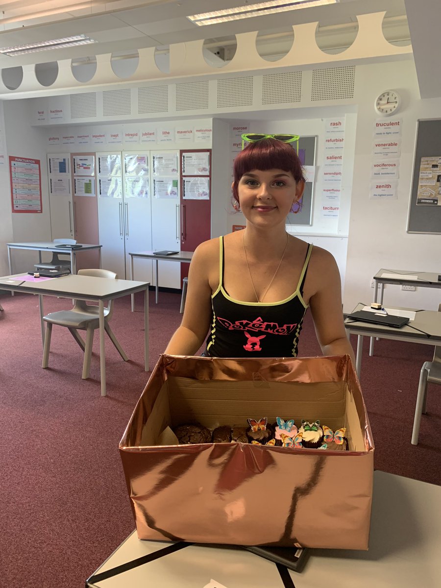 FordBethan's tweet photo. A huge thank you to the amazing Hannah Stokes and her bakes treats! Such a kind gesture for @Llanwern_High staff! Good luck on your future! #year11lastday https://t.co/XbLZ1csITo