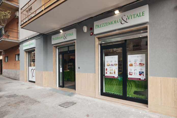 Gdoweek's tweet photo. Prezzemolo&Vitale (Coralis): “Magazzino distrutto, ma non ci fermiamo” https://t.co/sbk6hsQ3Ba #Coralis #retail https://t.co/yv7BOvumWF