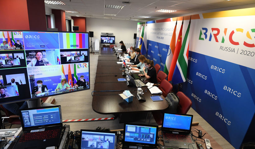 Участники Контактной группы БРИКС обсудили повестку встречи министров экономики и внешней торговли стран «пятерки». Читать далее: bit.ly/3jaKoaF