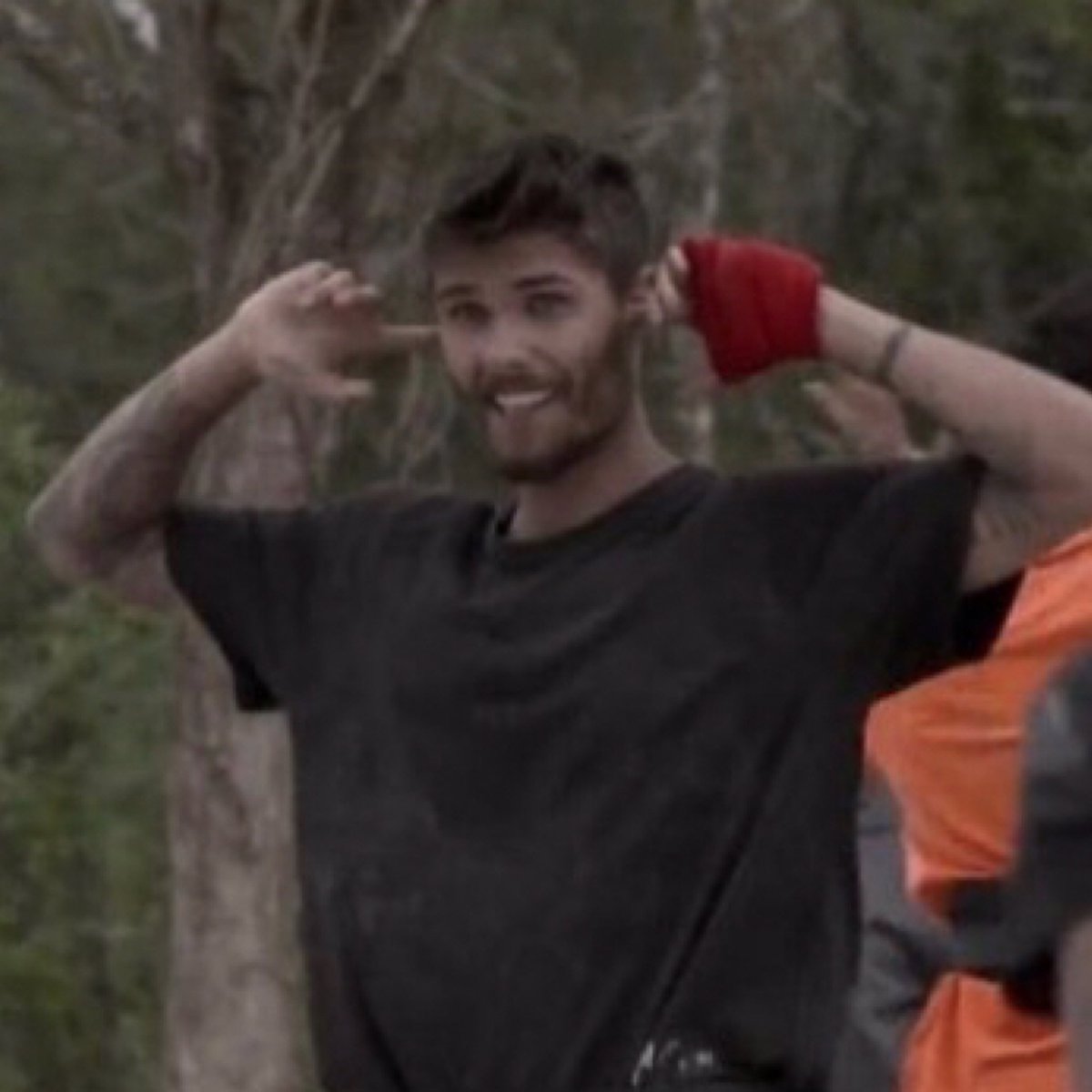 Bu tweetin altına en sevdiğiniz Barış fotoğraflarını ve güzel bir sözünü bırakın

TarihYazdı BarışMuratYağcı