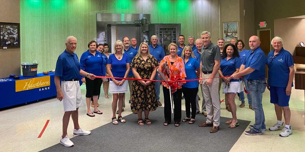Congratulations Lincoln Financial Advisors on your Grand Opening at the Hawthorn Investment Center! LFA specializes in investment services, life insurance, financial planning, retirement planning &amp; more!

Pictured: Donna Bax (Investment Advisor Representative) and Morgan McDonald
