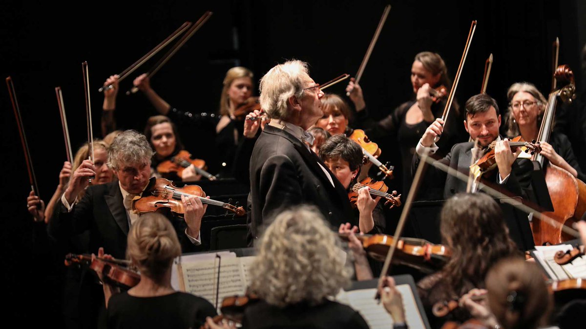 mco_london's tweet photo. 📽️ All nine films in our Beethoven Symphonies series are available now!
📺 https://t.co/4gakQh1z5A
Watch John Eliot Gardiner’s in-depth exploration of the composer’s symphonic works, with exclusive footage of the ORR rehearsing and performing our Beethoven Symphony Cycle 🎶 https://t.co/1ohi2u8N9C