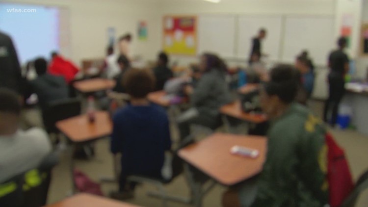 BREAKING: The #Texas Education Agency has issued new guidelines. Schools can stay online only for the first 4 weeks. STORY: kvue.com/article/news/e…