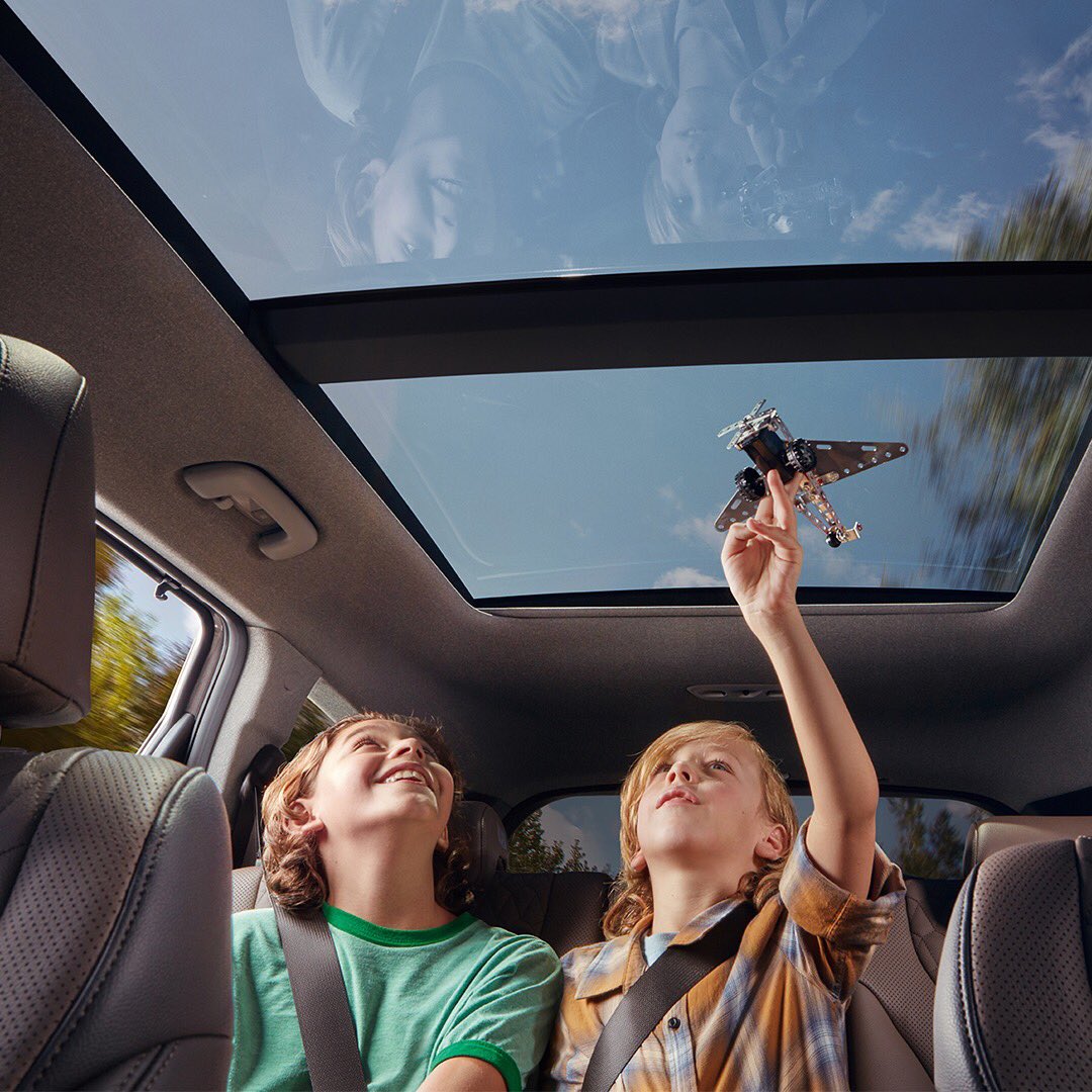 HyundaiRD's tweet photo. Un espacio donde pueden poner su imaginación a volar.

Llévate tu Santa Fe, pagando 0 cuotas hasta junio 2021.
#SantaFe #HyundaiRD https://t.co/9WE1EfrGZX