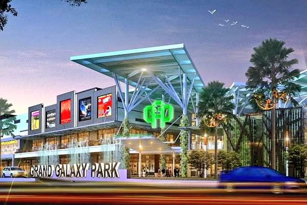 2. Nongkrong "mahal" nggak perlu ke Jakarta.Kalo pengen makan-makan/belanja, daripada jalan jauh-jauh ke GI, dll., ada banyak mal yang enak buat ngeceng di kota ini.Grand Metmall. Summarecon Mal Bekasi. GGP. Ciputra Cibubur. dll.