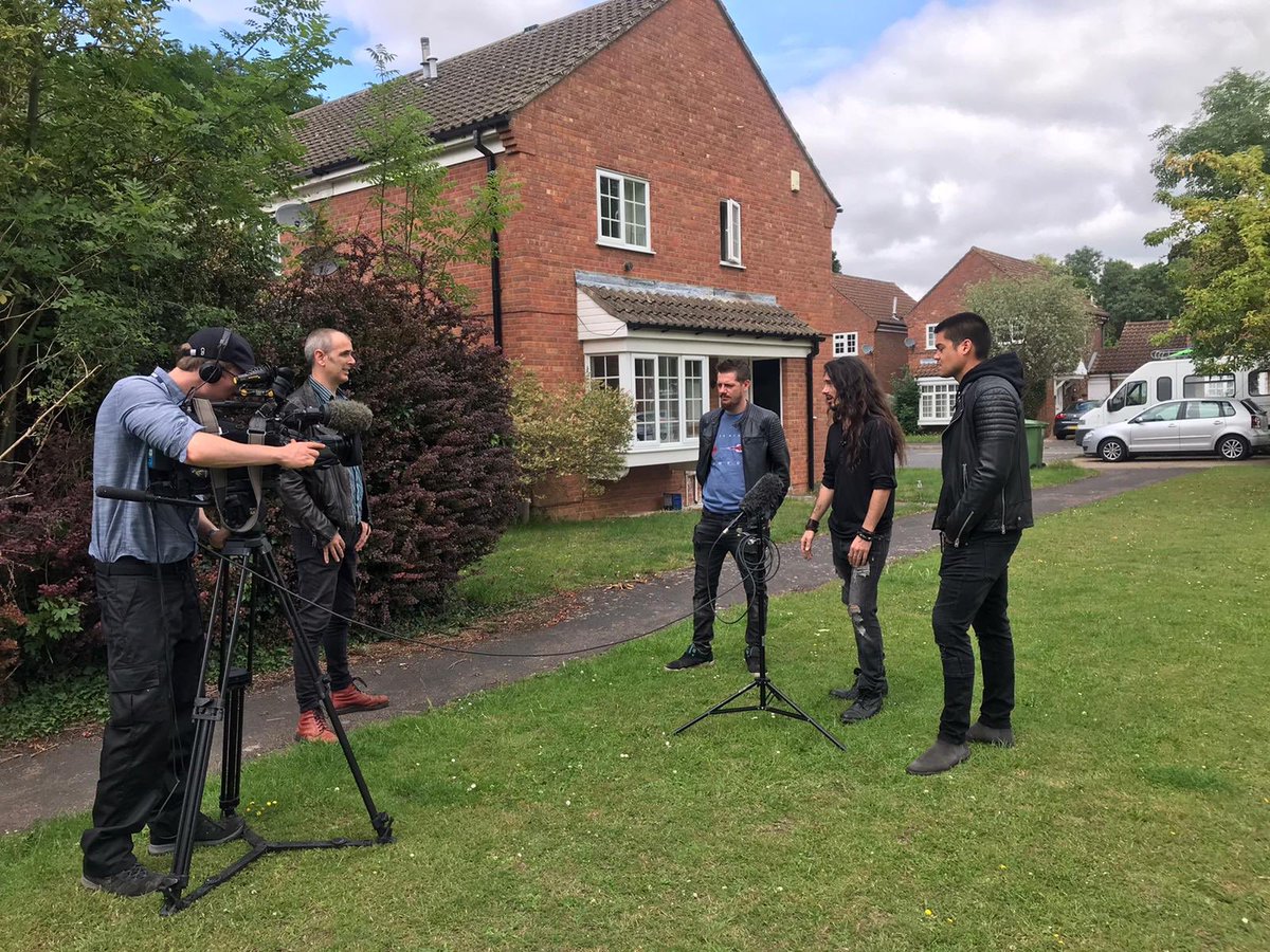 Hollowstar tweet media