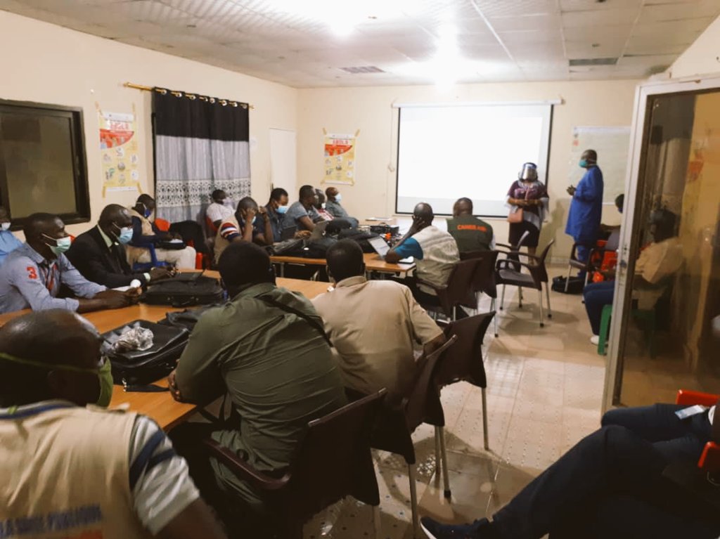 UNFPARDC's tweet photo. Prévention Exploitations Abus Sexuels riposte #Ebola Équateur

Suite à demande de @DMcLachlanK, @UNFPA lead #PSEA au HCT @UNOCHA,a déployé 1 équipe pour: la prévention, activer mécanisme de gestion de plaintes/prise en charge: @OMSRDCONGO @MinSanteRDC 
@Atayeshe @UNReliefChief https://t.co/ZgxpE4efcu