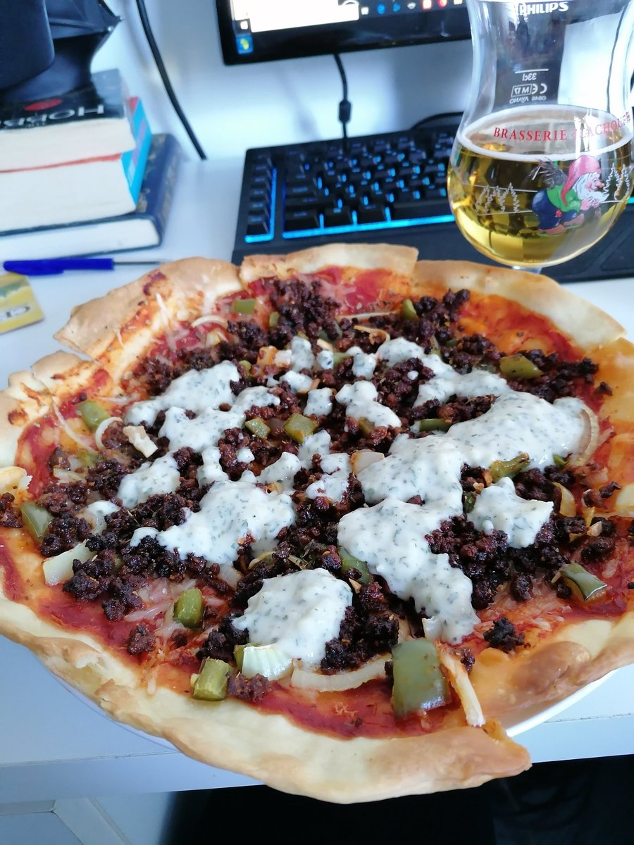 eatingveganwme's tweet photo. Let's start a vegan junk food thread! 
"Because vEgaNiSm iS a dIeT" https://t.co/kxUvtbQLlu