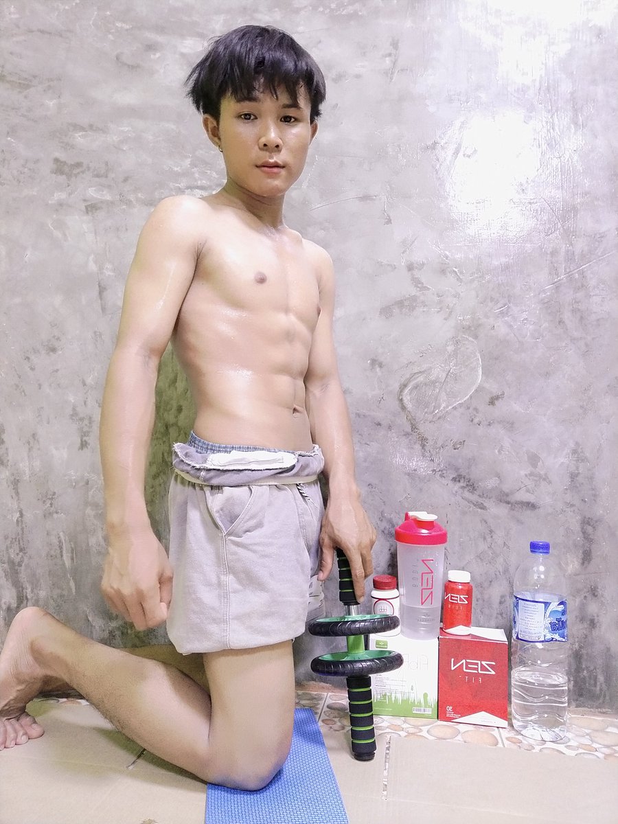 beem_supper's tweet photo. พร้อมลุย🔥🔥ไปด้วยกันไหมครับเพื่อไปสู่รูปรางที่ดีด้วยกัน🏋️🏋️
#ZENFIT
#ZENFORM
#ZENBODI
#FibRotic https://t.co/ZGUAS3XLGE