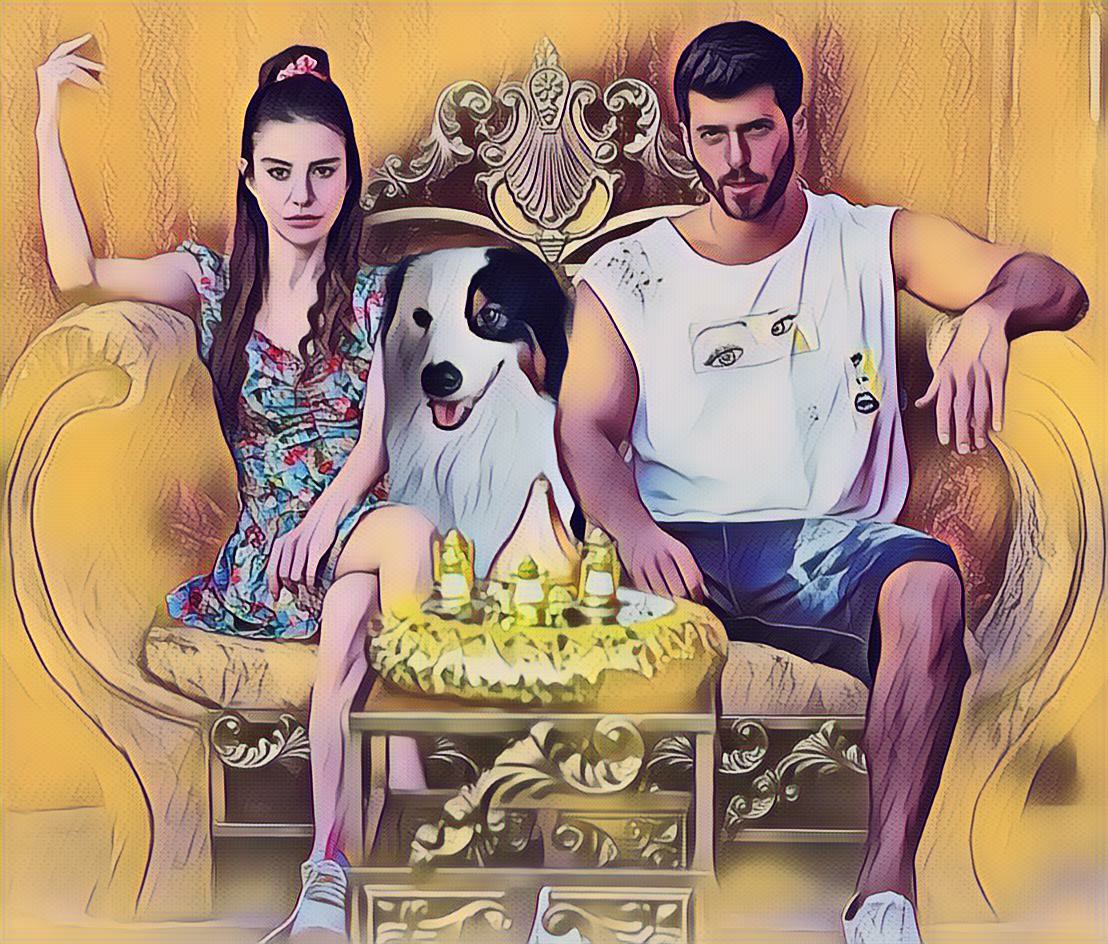 teslaatasoy's tweet photo. It's Friday I'm in love 😍
#ÖzgeGürel #CanYaman #BayYanlış #TeslaAtasoy https://t.co/Qyp82a9knV