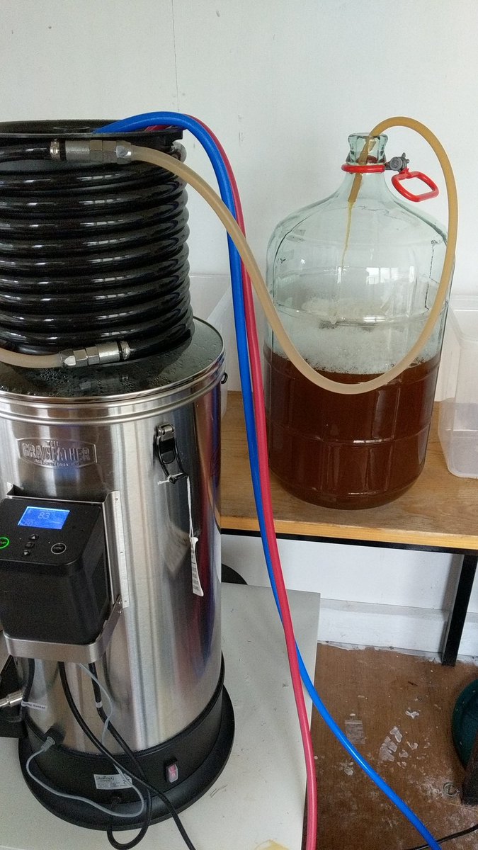 freedgull's tweet photo. Brewing a spiced saison today. Aiming for a 5 per center - grapefruit and lemon peel with some chamomile flowers. https://t.co/QlLGHNRLlF