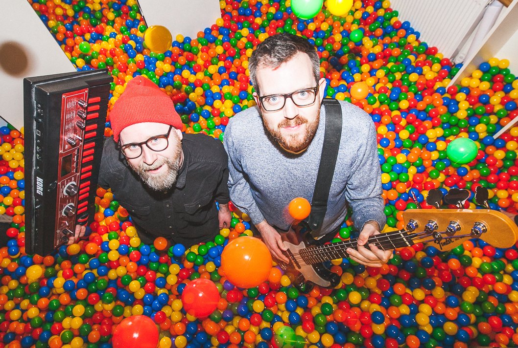 Then on Saturday at 6:30pm, it’s <a href="/twinsunmusic/">Twin Sun</a>'s Virtual Party And Club Night! The #rdguk-based DJ, production &amp; songwriting duo bring all the energy and fun of their <a href="/glastonbury/">Glastonbury Festival</a> and <a href="/OAKFORDsocial/">OAKFORDsocialclub</a> DJ Sets direct to your home for #rdgfringe20 
readingfringefestival.co.uk/whats-on/twin-…