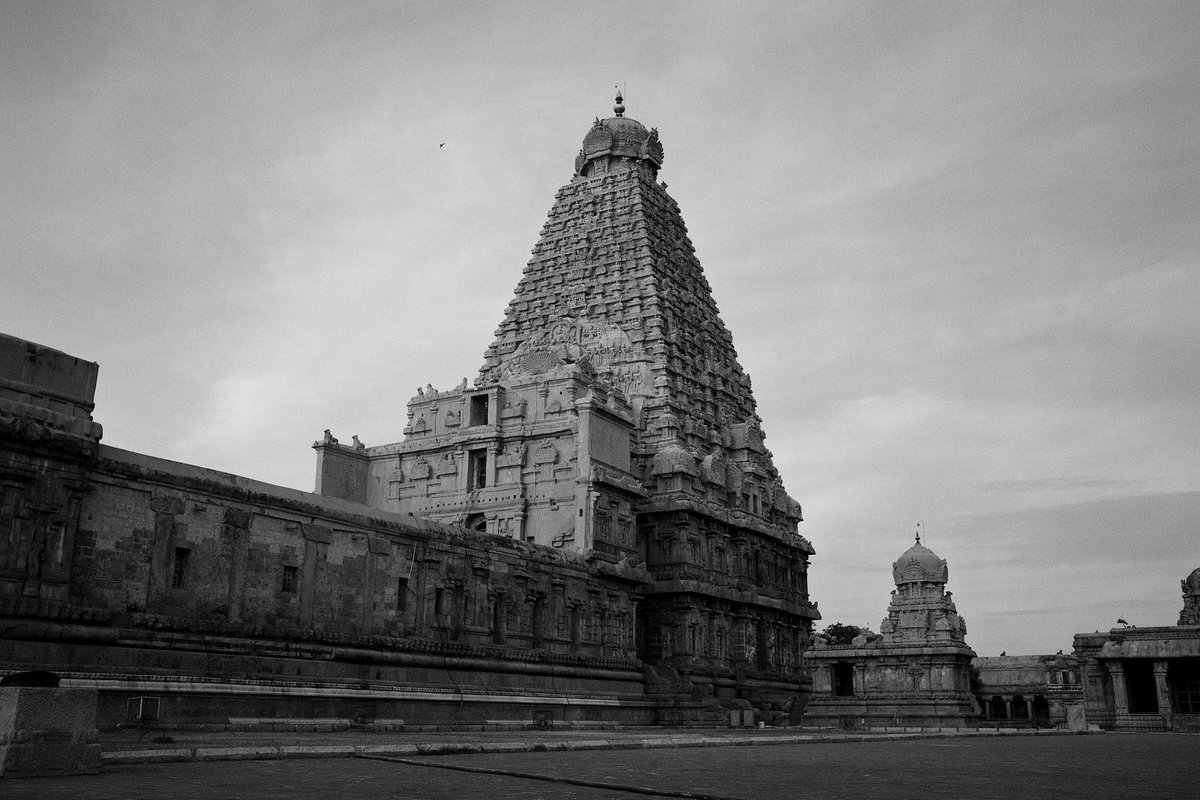 purisubzi's tweet photo. Three pictures from Thanjavur. https://t.co/VlPKHY9LrZ