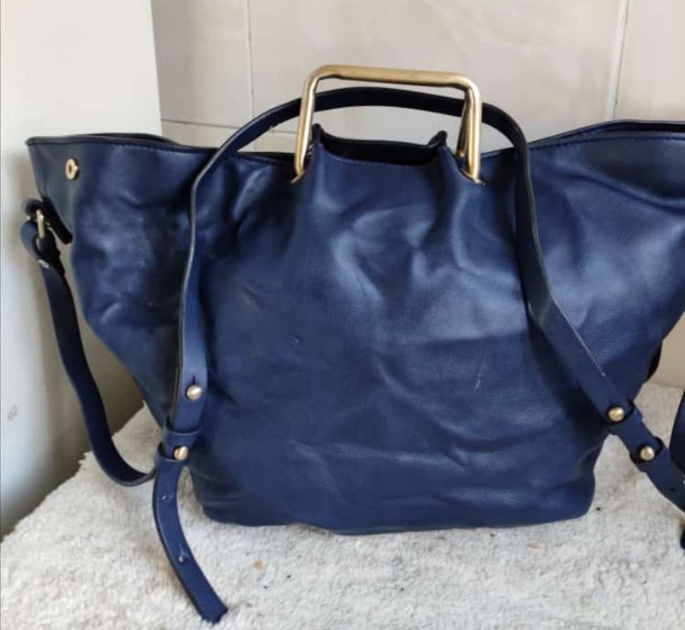 [OFFER] Zara brand new designer bag now goes for only Ksh 2000!

Checkout @BusinessHub20 now and grab yours while stock lasts.

DM wa.me/254701890086

#WinningTheFight 
#NoTeenShame