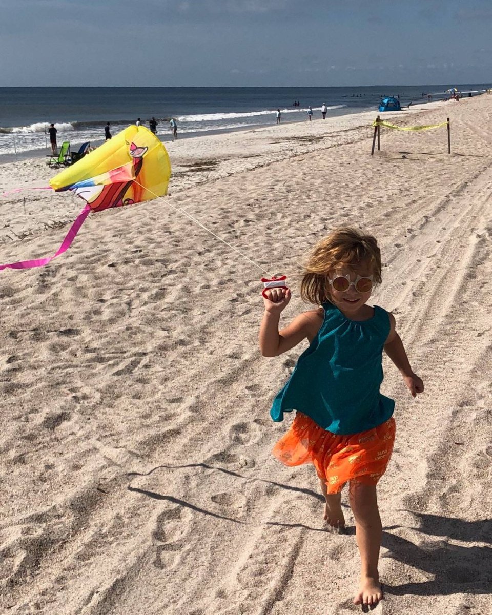 AmeliaIslandToy's tweet photo. If someone tells me to "Go fly a kite!" I'm going to say, "Yes, please!"
https://t.co/pT9D7Inovb
#flyakite #shoplocal #fernandinabeach #ameliaisland #ameliayes #loveamelia #beachday @jacksonvillemom #floridamom #nflinfluencers #hivecollective #shoplocaljax #10ksb #904 #jaxdads https://t.co/YkY5K3Vd2E