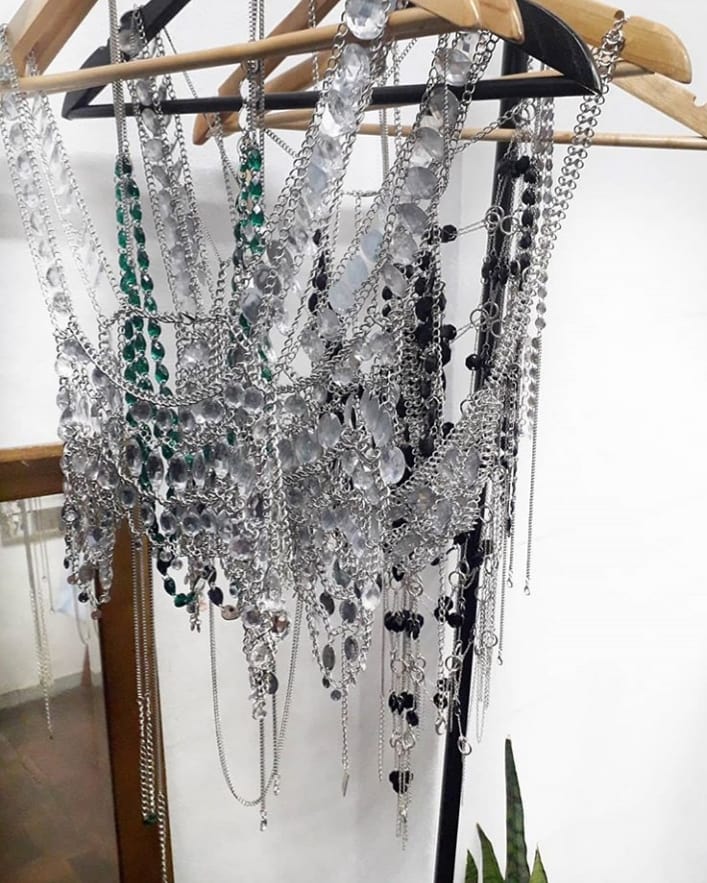 StyleTarot's tweet image. 《 𝑯𝒂𝒏𝒅𝒎𝒂𝒅𝒆 𝑱𝒆𝒘𝒆𝒍𝒓𝒚 》¡Hola hermosess! 🧚‍♀️ Que tengan bonito viernes y 𝘝𝘪𝘣𝘳𝘢 𝘈𝘭𝘵𝘰 🖤🌱
.
.
.
.
🕌 Shop Online ~ Link en bio ~
💎 Envios a todo el país.
.
.

#freegeneration #handmadejewelry #instagood #instafashion #tarot #fashionblogger #love