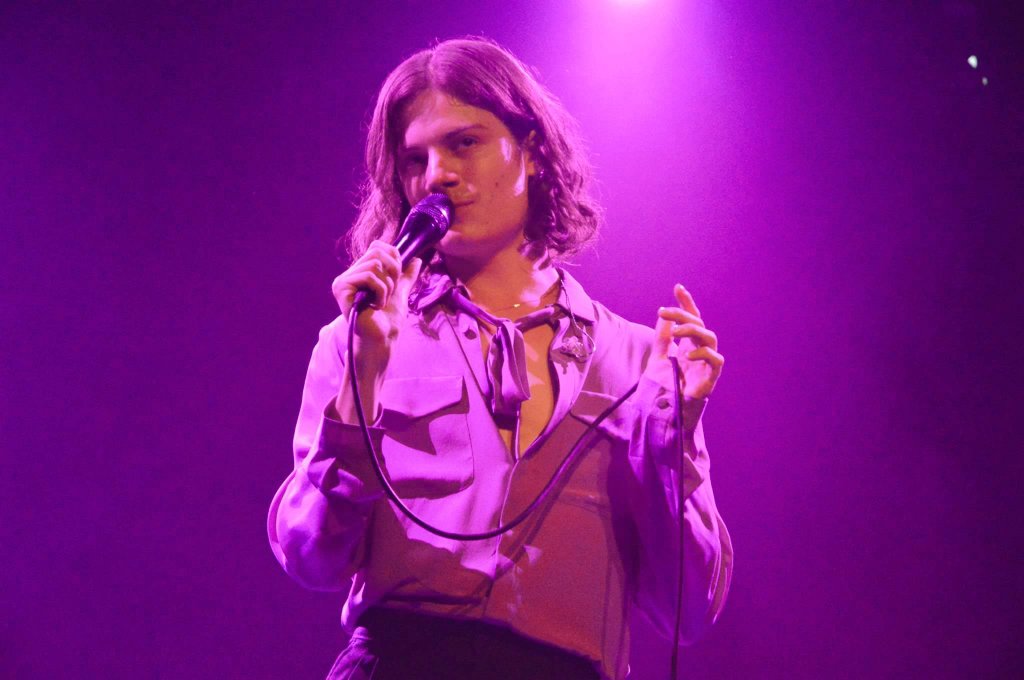 bornsaworld1's tweet photo. børns QFactory Amsterdam
#qfactory #Amsterdam
#børns #bornsmusic #babychild
#børnsisback #dawnstorm
@bornsmusic
💖💖 https://t.co/6wIGRhWKS3