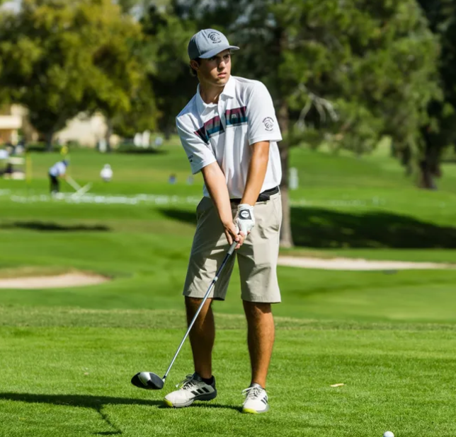 DMHSGolfTeam's tweet photo. Senior Alex Vekich fires 5 under 66👍
at PING Jr INVITATIONAL, 1 stroke from lead. 
Final Round Today @GCUGolfCourse 
All Scores > https://t.co/h4Cxf0GxjU  https://t.co/BGwwg3gZBx
#AZJrGolf #JrGolf #AZGolf @DMHSSUSD https://t.co/zt4VgfMOMg