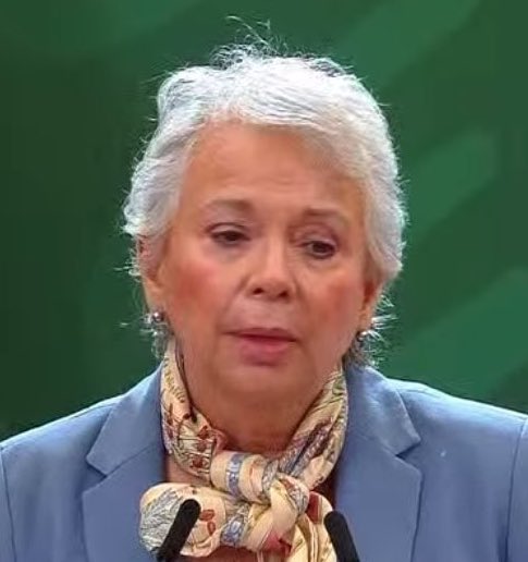 jrisco's tweet photo. Dice el presidente que él reducirá y aportará 25% de su sueldo para amortiguar la crisis ocasionada por el Covid19. 

En tanto su gabinete y cercanos. https://t.co/8xm46EQ6xt