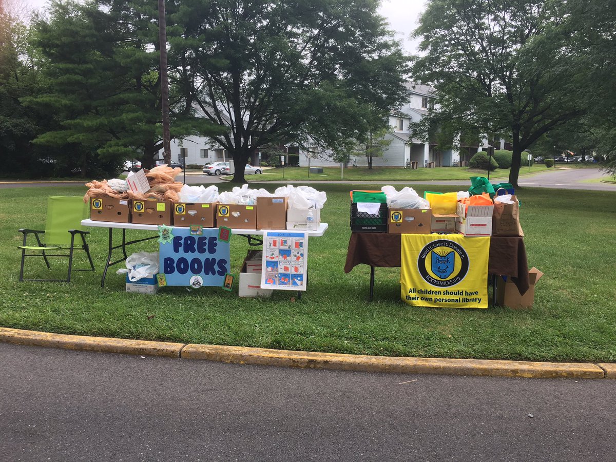 BresnahanReads's tweet photo. @chpstweets The books are waiting...come get your free grab &amp; go bag bag of books! Barclay Towers 1146 Route 70w @KingstonES1955 @CHPS_VKatsikis @booksmiles1 https://t.co/cwEQXFy3bs