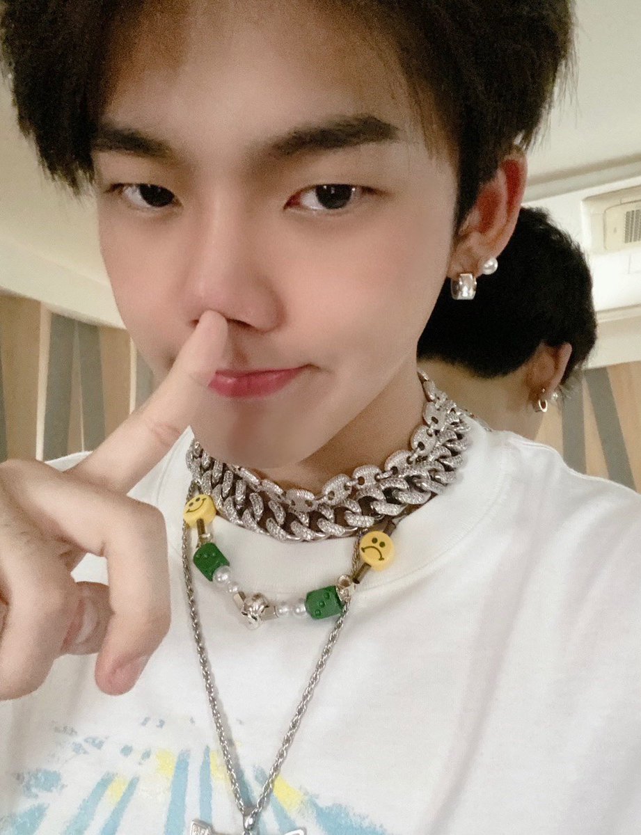 kyulovr's tweet photo. an actual CUTIEPIE~!!
@ygtreasuremaker #TREASURE #MakeWayForTREASURE #HYUNSUK https://t.co/RRM8B1pfIc