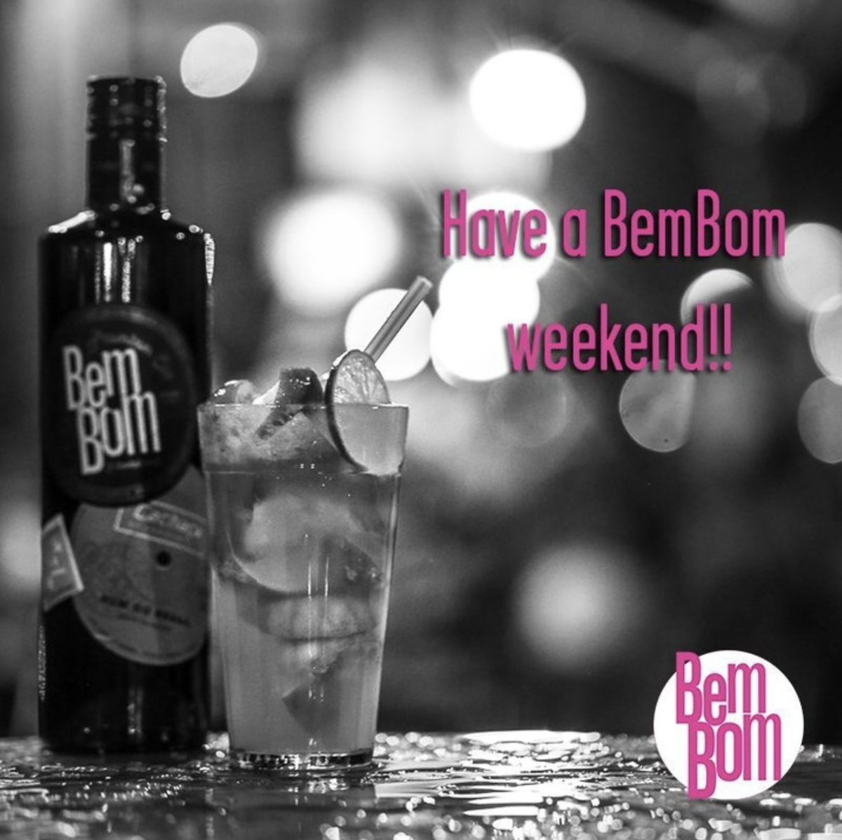 BemBomBrasilRum's tweet photo. Hands up if you're planning on having a BemBom weekend! https://t.co/CfddIiJ42n