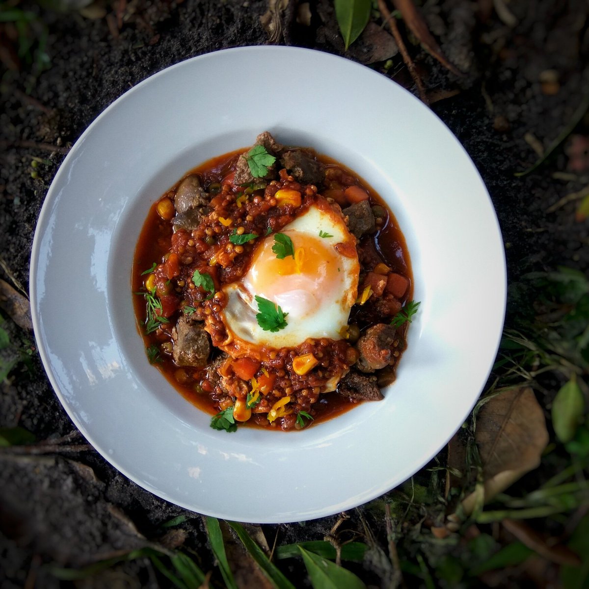 tapitapidessert's tweet photo. Breakfast

Mapfunde akabikwa mumuto we derere, mhiripiri nemadomasi. Chiropa chehwayana nekazai pamusoro.

Sorghum grain stewed in an okra and scotch bonnet tomato base, with spicy lamb livers and a poach egg on top.

What does a household breakfast look like to you? https://t.co/Q60JhNimCu