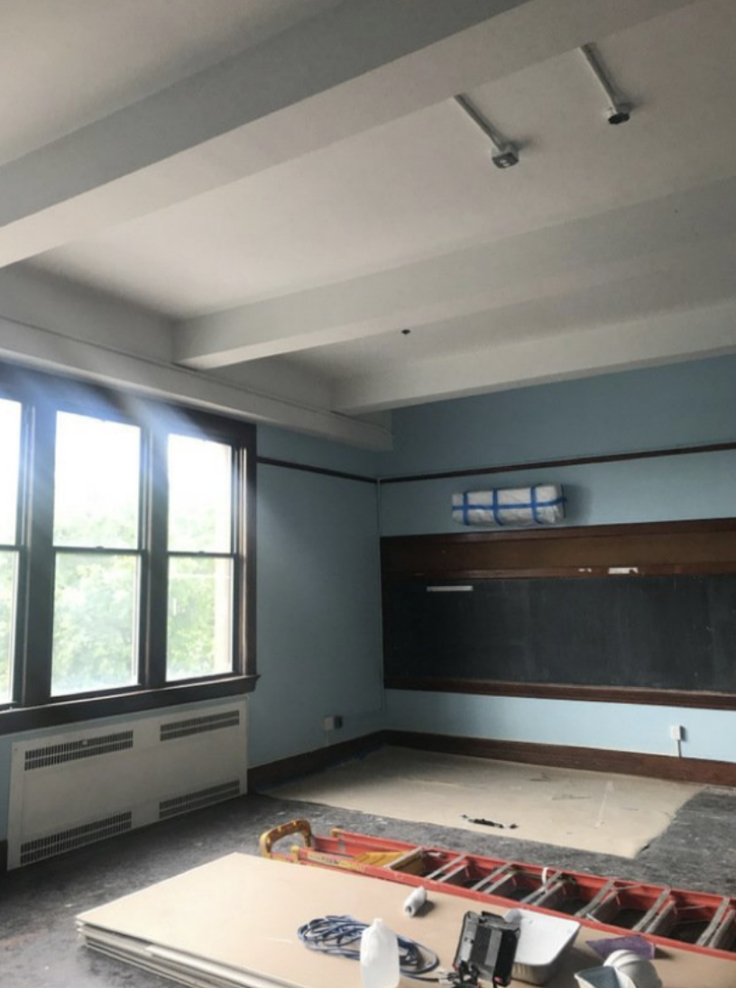 JesuitPrep's tweet photo. Painting has begun on the third floor!

#BJPsNewHome #BJP #Brooklyn #JesuitSchool #HonoringThePromise #MiddleSchool https://t.co/RmE2FN1DHn