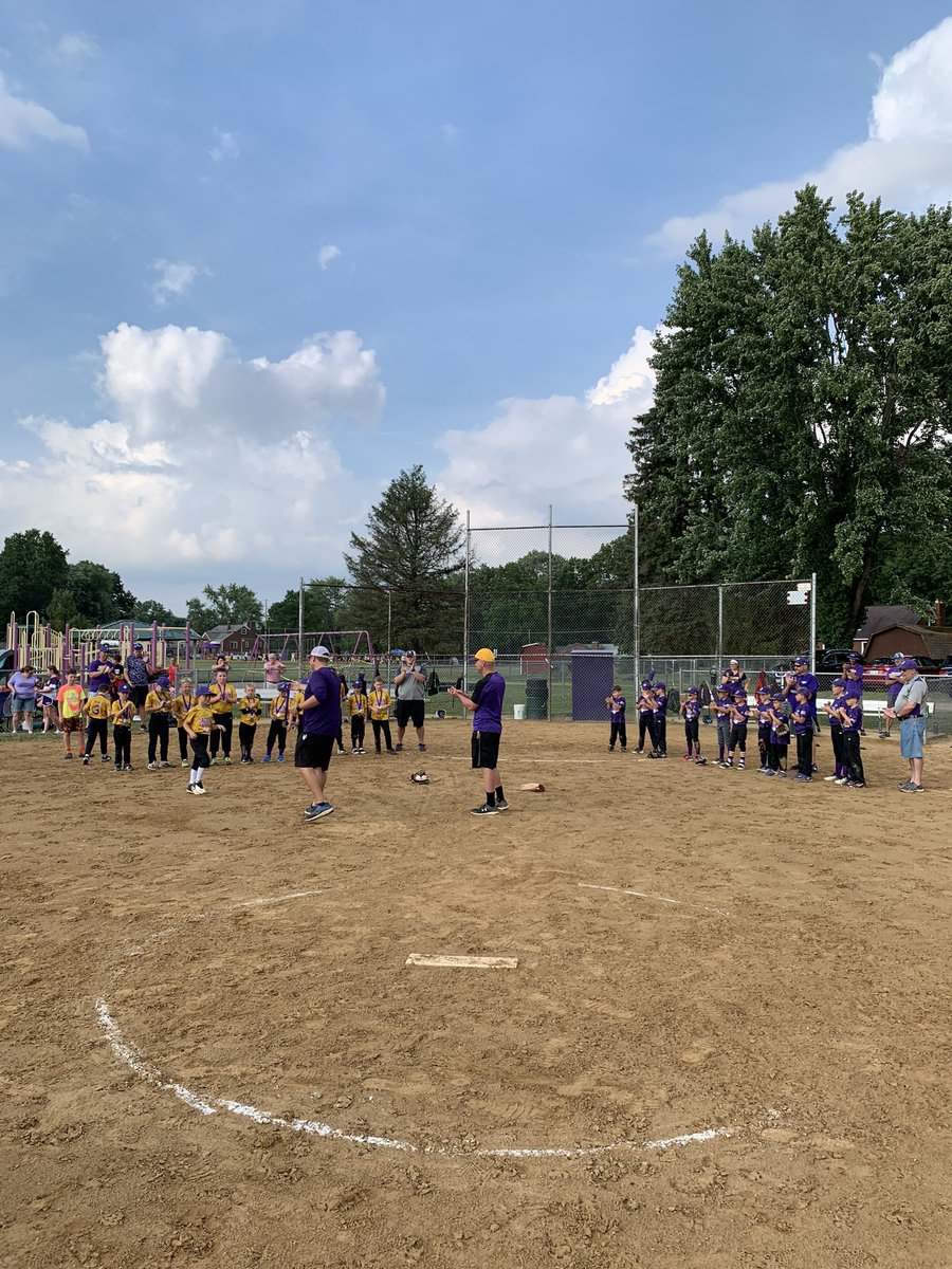 JHSbaseball2014's tweet photo. Congrats to our 8u Gold Bracket Champs and Runner up. Both teams played outstanding all season. Thank you to all the parents, relatives and friends of the program who helped all of these teams have a very successful experience. 😈 #K2Life https://t.co/52pONHXsdv