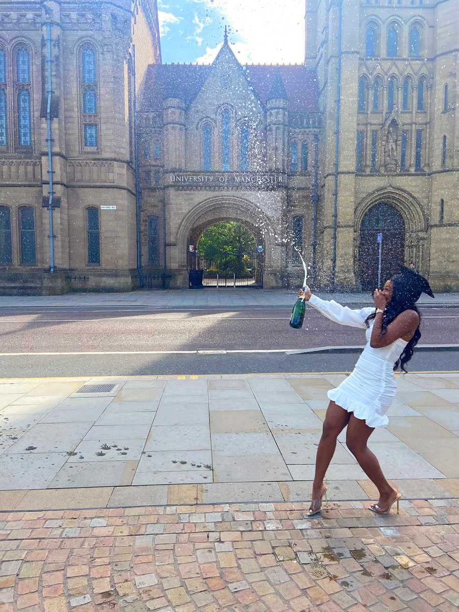 theonlytanx's tweet photo. ‘No grad but you gon’ see these grad pics’😂
5 years later... issa whole dentist. Dr. Thanaa Ajeigbe - Bachelor of Dental Surgery. Thankful for everything✨ https://t.co/6rhfhISdQW