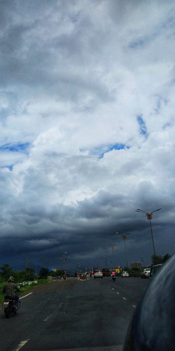 RitikaShedge's tweet photo. Clouds are the best part of my life. <3 #Sky #Clouds #FridayFeeling #Mumbai #sky #nature #photography #landscape #photooftheday #love #travel #rain #naturephotography #beautiful #photo #picoftheday #blue  #art #like #beach #view #landscapephotography #naturelovers #monsoon https://t.co/4o9DZBxzXU