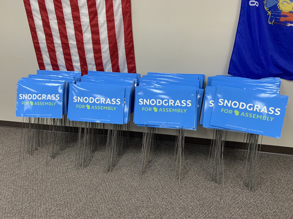 Stop on in to the Democratic Party office at 2701 N Oneida Street, Appleton this Saturday to get your own, bright & shiny new Snodgrass sign! Office hours: Saturday, 8:30-3:30, Tuesday & Thursday, 10:00 am to 7:00 pm