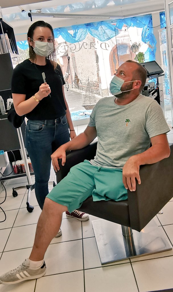 GUAL41's tweet photo. J'etais okay pour raccourcir les pattes....... Mais là c'est un peu court quand même. https://t.co/tbdWnvz2ci