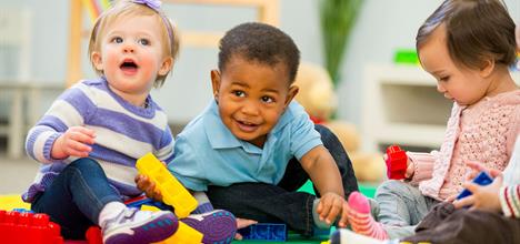 Thinking of sending your child back to child care? Consider where you live, your family's needs, and the steps your child care facility is taking to help prevent the spread of #COVID19. More tips here: ow.ly/Rx7i50AxuHc