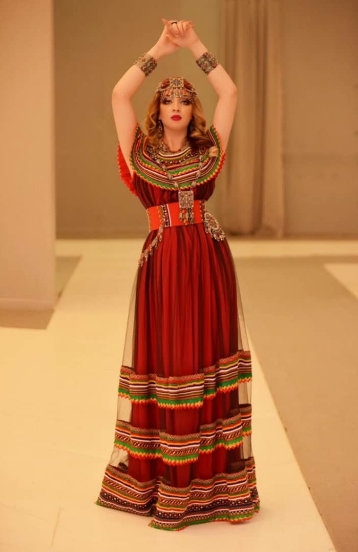 #مساء_الخير 🇩🇿 #الجبة_القبائلية 
#الجبة_الجزائرية #تنوع_لباسنا_الجزائري #الجزائر_البلد_القارة_الثقافية #العروس_الجزائرية #العروس #الجزائر #الجبين_حلي_جزائري #سهيلة_بن_لشهب #SouhilaBenLachhab