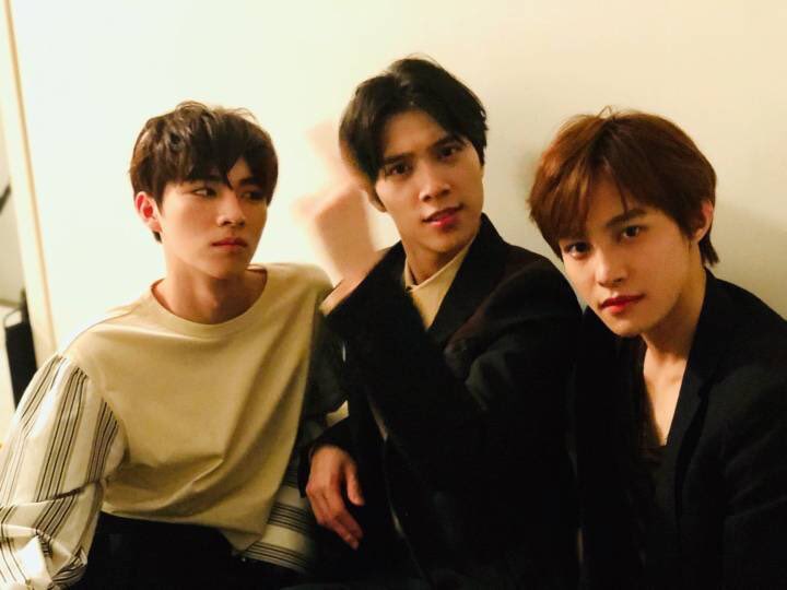 charyshary7's tweet photo. ずっとこのままでいてくれ。
ヘンヤンシャオ尊い
#2getherWithYangYang
#2YearsWithHENDERY #2YearsWithXIAOJUN #2YearsWithYANGYANG https://t.co/ISwCDAUtxo
