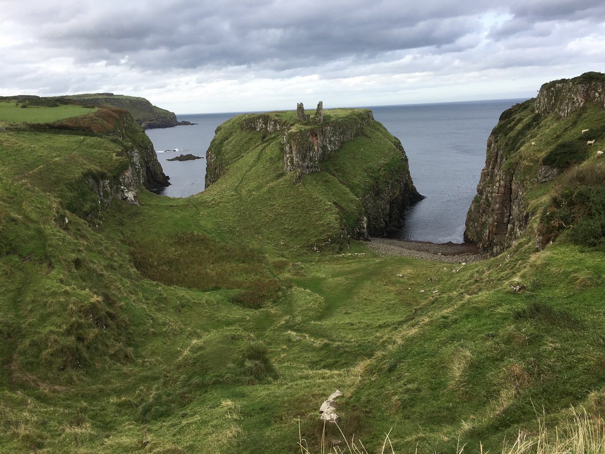 BartMcElhatton's tweet photo. @MeaveofConnaugh Conal Cernach’s seat at Dunseverick Castle County Antrim is breathtaking. It’s also the seat of Dál Riata the Irish Kingdom that brought the Gaels to Alba https://t.co/WKuo1HztOn
