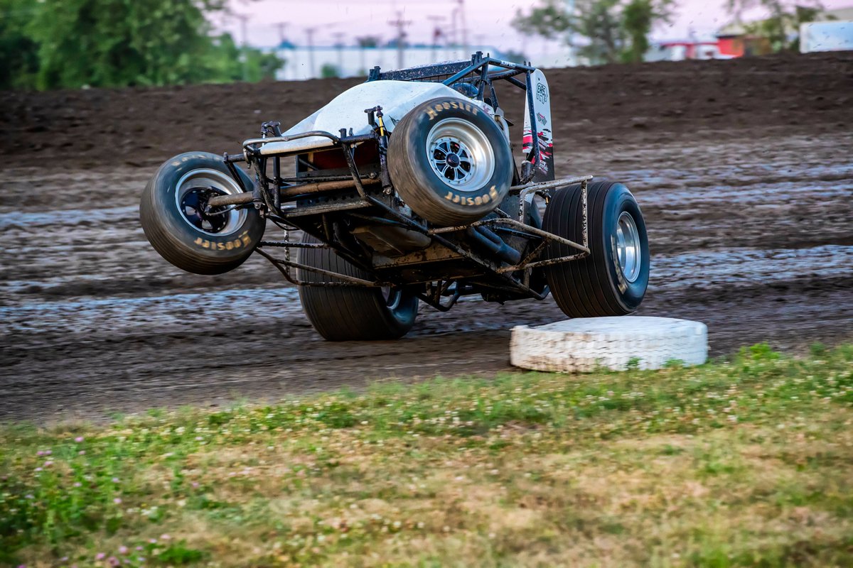 IRIphotography's tweet photo. Race Day at Gas City! Come out to see all the excitement! Hot laps at 6:30. Be There! #Supportyourlocaldirttrack https://t.co/e38WKPHem0