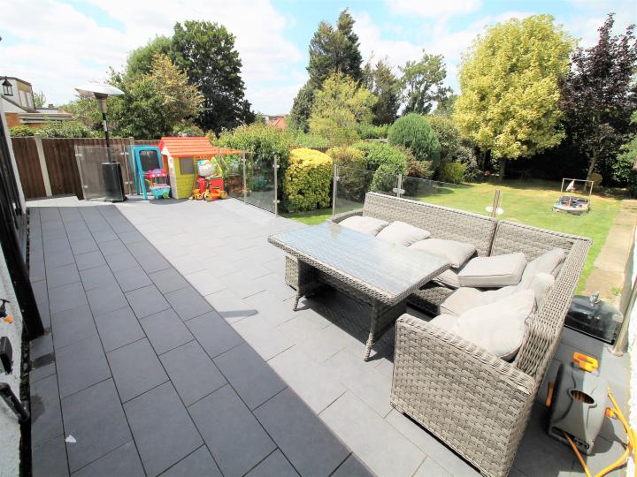 tailorestates_'s tweet photo. 3 Bed Detached Bungalow, 1; £625,000 Freehold, The Avenue, Romford, RM1 4LD, contact 01708450433 for info.
Visit https://t.co/rWoVJaeEqG https://t.co/UbuDpYqUu0