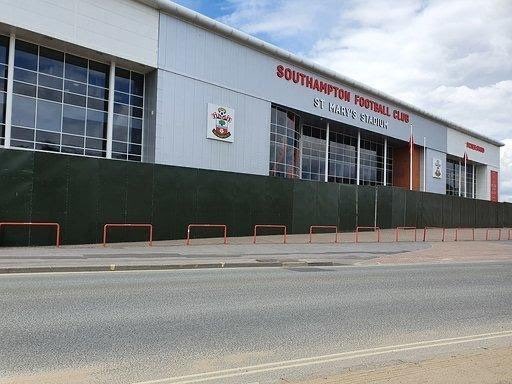 SteveClarkCars's tweet photo. @BBCSport St Andrews #HomeOfGolf and St Mary’s #HomeOfTheSaints but in spite of a good record the first time around once you’ve run off to @SpursOfficial there’s no way back to @SouthamptonFC #RaiseTheBarriers #KingRalphRules #COYR #GoodLuckWithYourGolf https://t.co/eGaL5MrzML