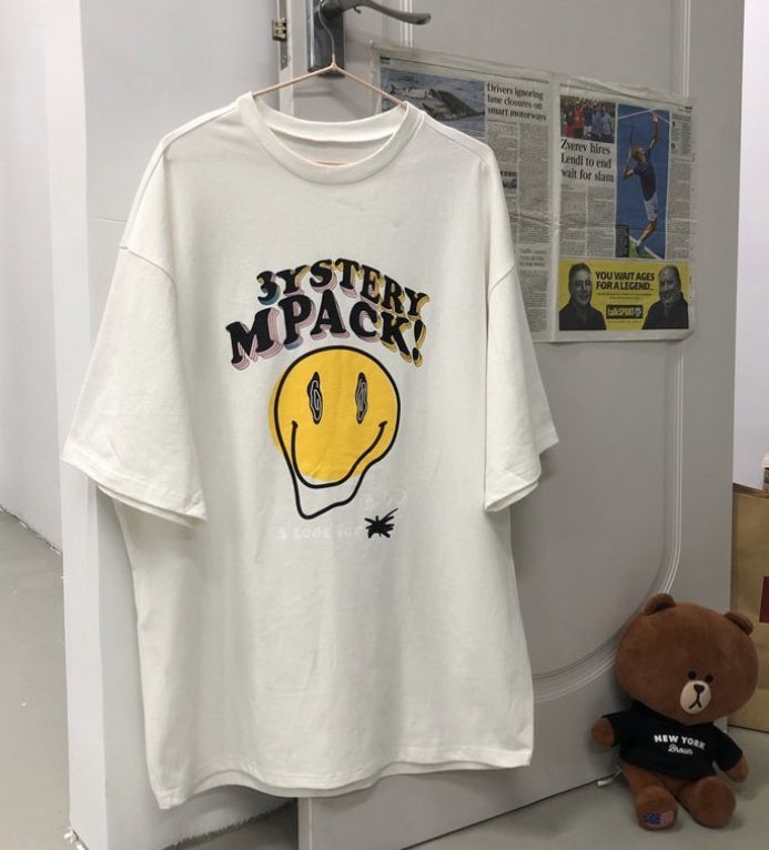 MXCloset's tweet photo. 200717 Minhyuk #go5rae Instagram Update 

8th Sense 

Elbow-Sleeve Smiley Face Printed T-Shirt (White)
$20.90

▶️https://t.co/422ITgKeBi 

#민혁 #MINHYUK #몬스타엑스  #MONSTA_X  #MXCloset_Minhyuk https://t.co/4OmafbIlOt